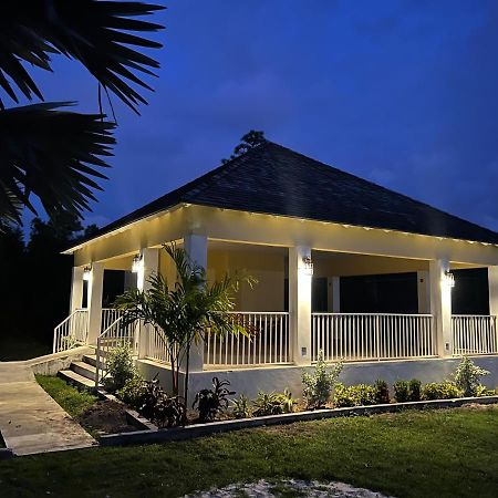 Ferienwohnung Garden Penthouse Nassau Exterior foto